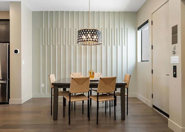 The Lux At Craftsman - Old Town Penthouse 2 Holiday home