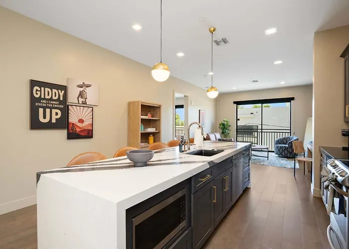 Holiday home The Lux At Craftsman - Old Town Penthouse 2