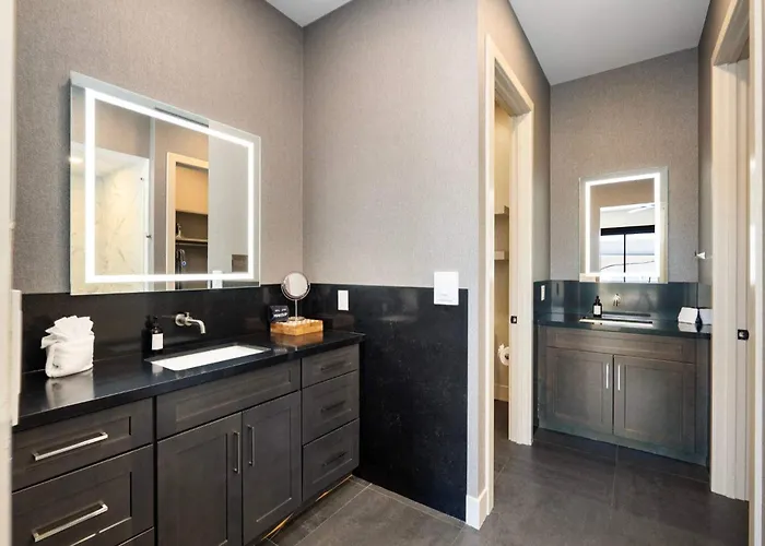 The Lux At Craftsman - Old Town Penthouse 2 *